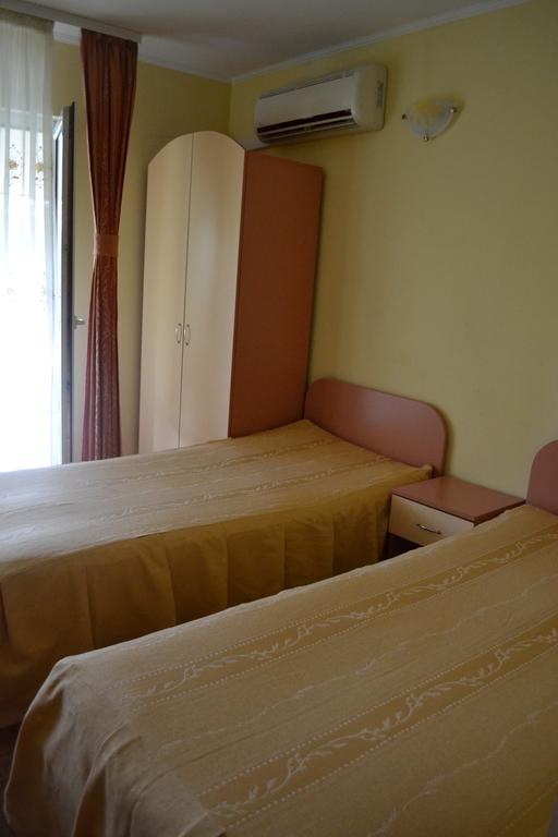 Pension Coral Бая-Маре Екстер'єр фото